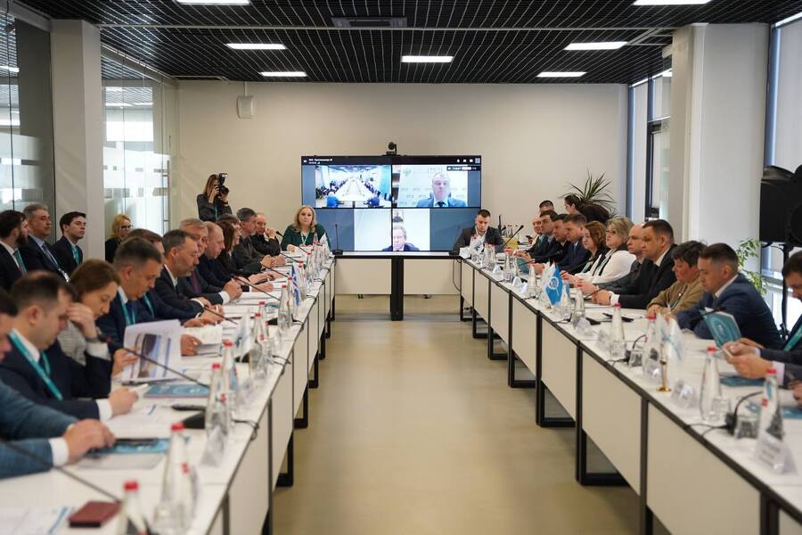 ДЕСЯТКИ НОВЫХ СТАНДАРТОВ – ДЛЯ ПРОЕКТА СТРОИТЕЛЬСТВА ВЫСОКОСКОРОСТНОЙ ЖЕЛЕЗНОДОРОЖНОЙ МАГИСТРАЛИ ДЕСЯТКИ НОВЫХ СТАНДАРТОВ – ДЛЯ ПРОЕКТА СТРОИТЕЛЬСТВА ВЫСОКОСКОРОСТНОЙ ЖЕЛЕЗНОДОРОЖНОЙ МАГИСТРАЛИ